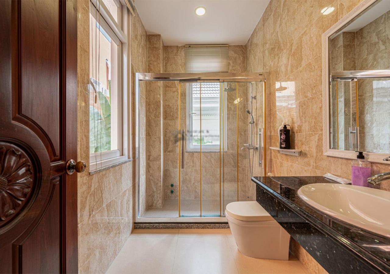 Luxury 4-bedroom With Private Pool & Billiards Table Biệt thự *