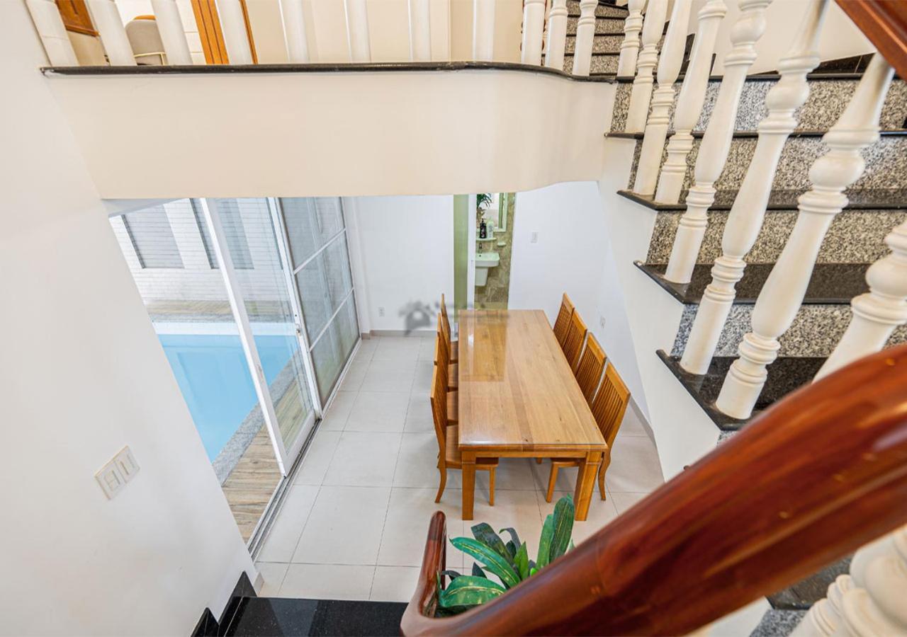 Luxury 4-bedroom With Private Pool & Billiards Table Biệt thự TP. Hồ Chí Minh