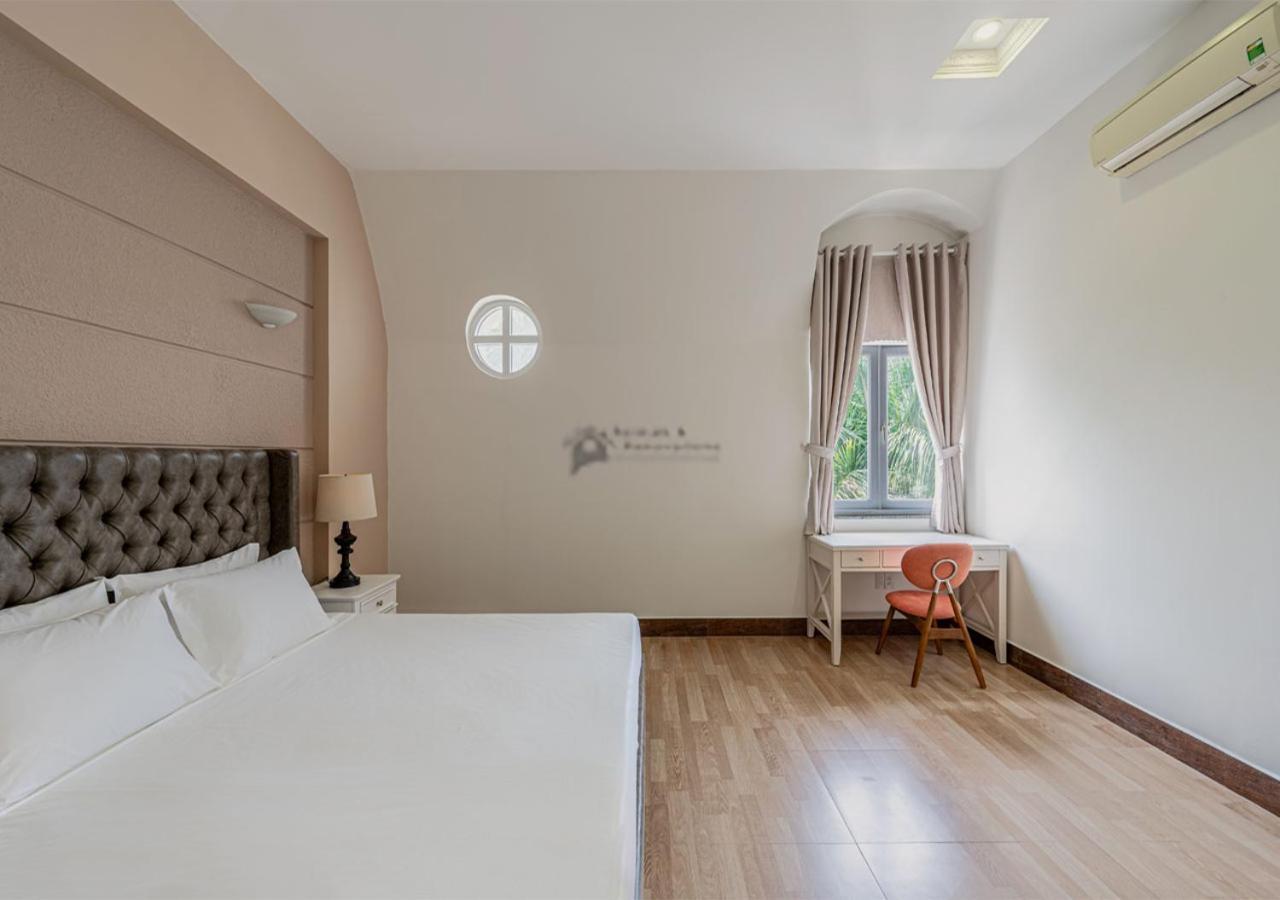 Luxury 4-bedroom With Private Pool & Billiards Table * TP. Hồ Chí Minh