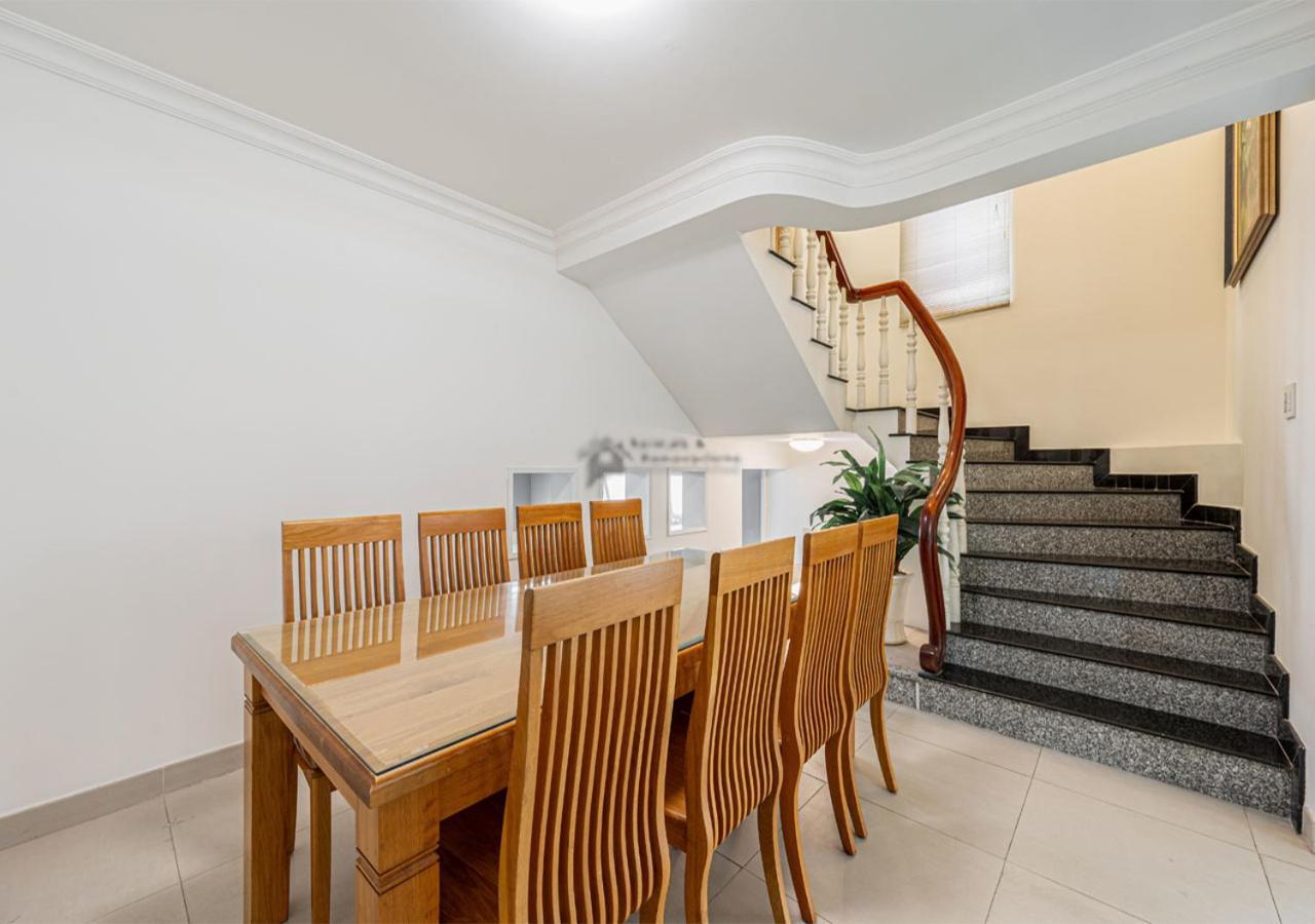 Biệt thự Luxury 4-bedroom With Private Pool & Billiards Table *