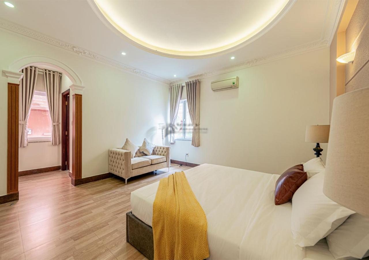 Luxury 4-bedroom With Private Pool & Billiards Table *