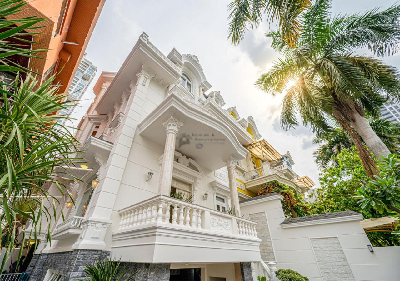 Luxury 4-bedroom With Private Pool & Billiards Table